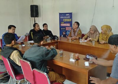 Rapat Evaluasi Kinerja Perangkat Desa Purwasari: Meningkatkan Sinergi dan Pelayanan Masyarakat